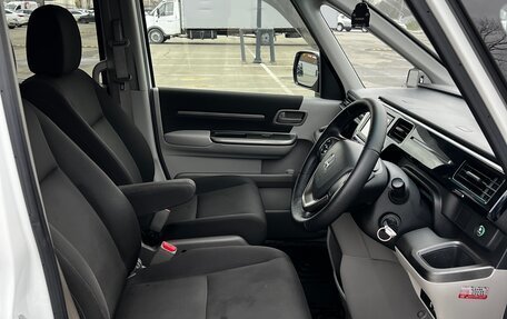 Honda Stepwgn IV, 2016 год, 1 540 000 рублей, 16 фотография