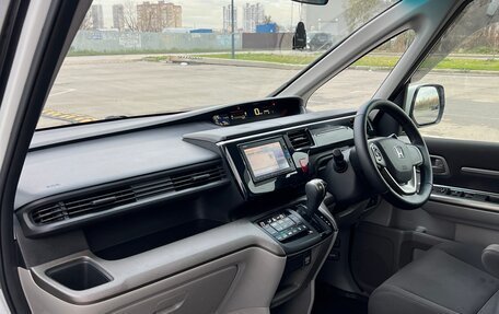 Honda Stepwgn IV, 2016 год, 1 540 000 рублей, 18 фотография