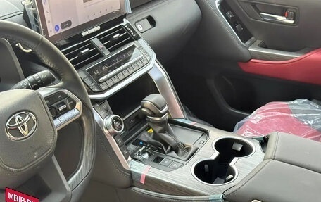 Toyota Land Cruiser, 2025 год, 14 370 133 рублей, 11 фотография