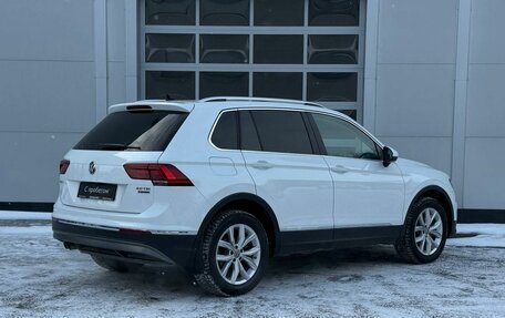Volkswagen Tiguan II, 2018 год, 2 650 000 рублей, 5 фотография