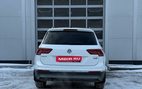 Volkswagen Tiguan II, 2018 год, 2 650 000 рублей, 4 фотография