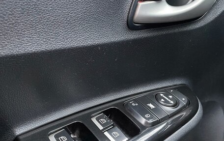 KIA Rio IV, 2018 год, 1 049 888 рублей, 8 фотография