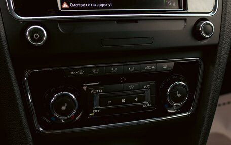 Skoda Superb III рестайлинг, 2014 год, 1 255 000 рублей, 15 фотография