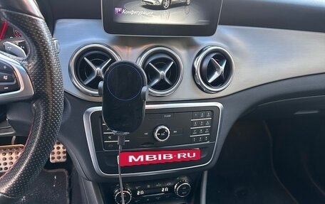 Mercedes-Benz GLA, 2019 год, 2 600 000 рублей, 11 фотография