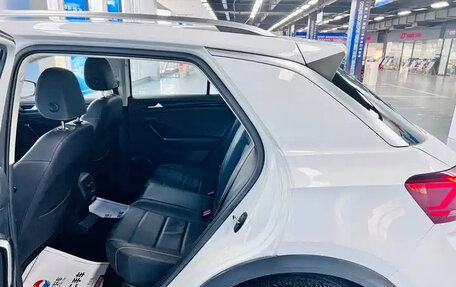 Volkswagen T-Roc I, 2021 год, 1 319 000 рублей, 4 фотография