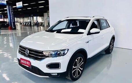 Volkswagen T-Roc I, 2021 год, 1 319 000 рублей, 3 фотография