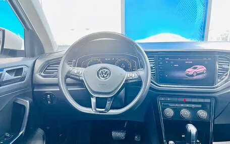 Volkswagen T-Roc I, 2021 год, 1 319 000 рублей, 16 фотография