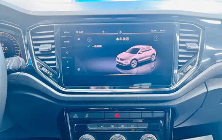 Volkswagen T-Roc I, 2021 год, 1 319 000 рублей, 19 фотография