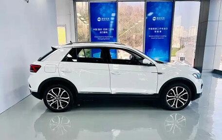 Volkswagen T-Roc I, 2021 год, 1 319 000 рублей, 11 фотография