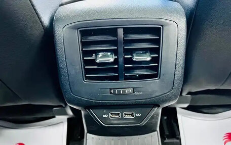 Volkswagen T-Roc I, 2021 год, 1 319 000 рублей, 23 фотография