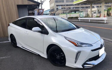 Toyota Prius IV XW50, 2022 год, 1 789 000 рублей, 4 фотография