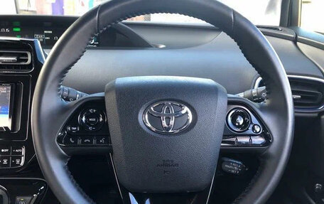 Toyota Prius IV XW50, 2022 год, 1 789 000 рублей, 12 фотография