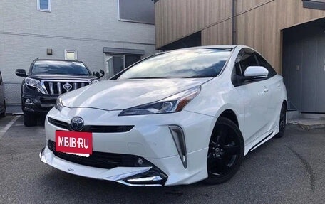 Toyota Prius IV XW50, 2022 год, 1 789 000 рублей, 3 фотография