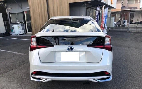 Toyota Prius IV XW50, 2022 год, 1 789 000 рублей, 7 фотография