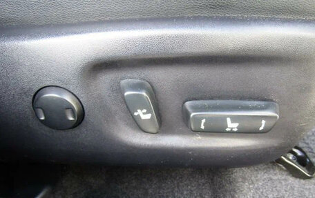 Toyota Prius, 2015 год, 1 223 000 рублей, 9 фотография