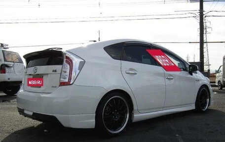 Toyota Prius, 2015 год, 1 223 000 рублей, 4 фотография