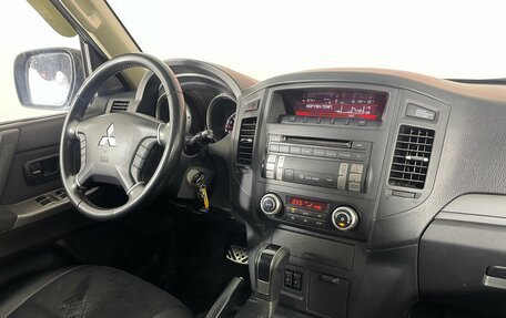 Mitsubishi Pajero IV, 2012 год, 1 880 000 рублей, 13 фотография
