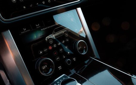 Land Rover Range Rover IV рестайлинг, 2021 год, 11 650 000 рублей, 16 фотография