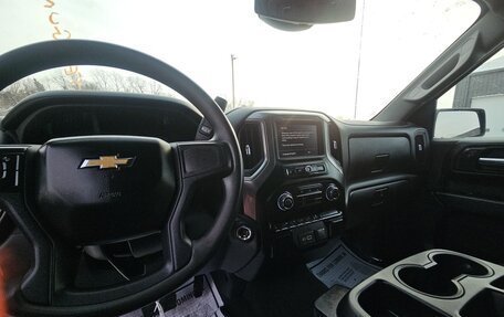 Chevrolet Silverado, 2024 год, 9 фотография