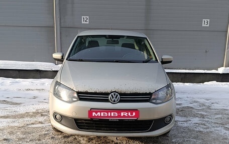 Volkswagen Polo VI (EU Market), 2013 год, 539 000 рублей, 2 фотография