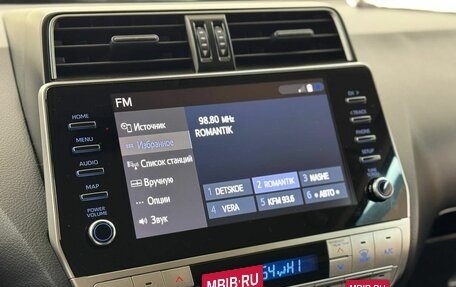 Toyota Land Cruiser Prado 150 рестайлинг 2, 2020 год, 5 600 000 рублей, 13 фотография