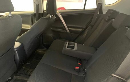 Toyota RAV4, 2018 год, 2 710 000 рублей, 10 фотография