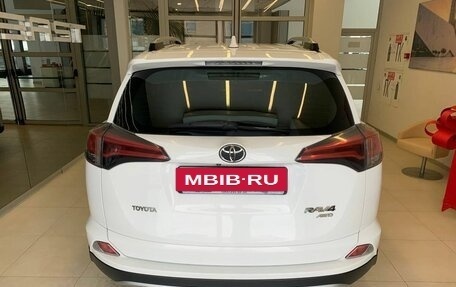 Toyota RAV4, 2018 год, 2 710 000 рублей, 5 фотография