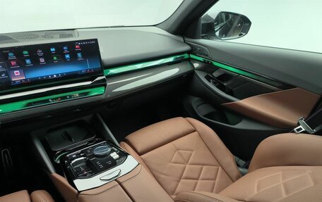 BMW 5 серия, 2025 год, 11 590 000 рублей, 14 фотография