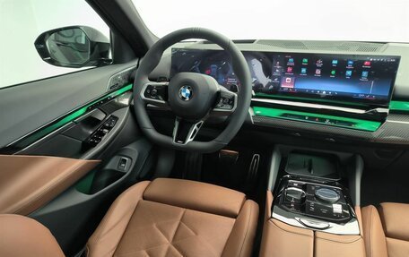 BMW 5 серия, 2025 год, 11 590 000 рублей, 13 фотография