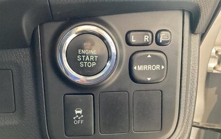 Toyota Wish II, 2011 год, 1 305 000 рублей, 11 фотография