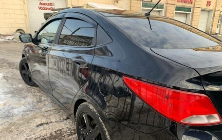 Hyundai Solaris II рестайлинг, 2015 год, 650 000 рублей, 4 фотография