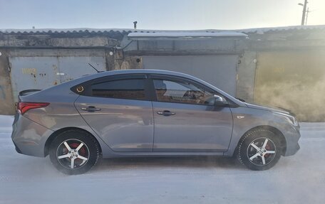 Hyundai Solaris II рестайлинг, 2019 год, 1 350 000 рублей, 2 фотография