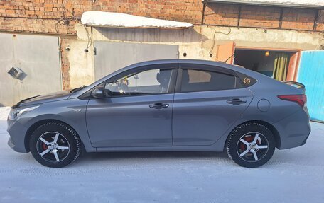 Hyundai Solaris II рестайлинг, 2019 год, 1 350 000 рублей, 3 фотография