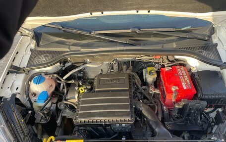 Skoda Yeti I рестайлинг, 2015 год, 1 550 000 рублей, 18 фотография