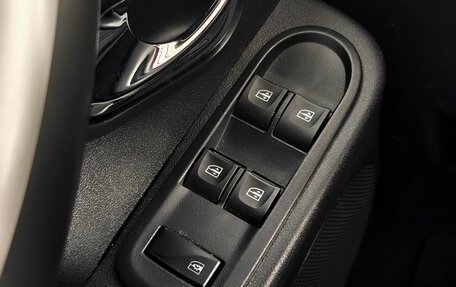 Nissan Terrano III, 2022 год, 1 850 000 рублей, 16 фотография