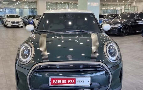 MINI Hatch, 2022 год, 1 630 000 рублей, 2 фотография