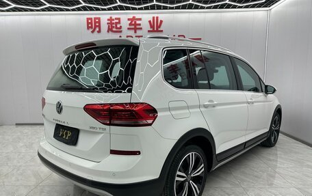 Volkswagen Touran III, 2021 год, 2 470 000 рублей, 5 фотография