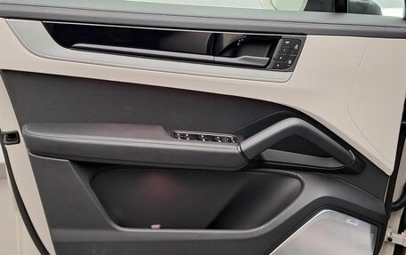 Porsche Cayenne III, 2025 год, 19 570 000 рублей, 12 фотография