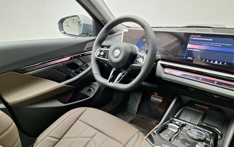 BMW 5 серия, 2025 год, 8 990 000 рублей, 8 фотография