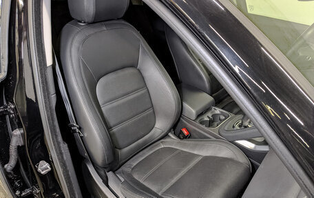 Jaguar E-Pace, 2019 год, 2 895 000 рублей, 23 фотография