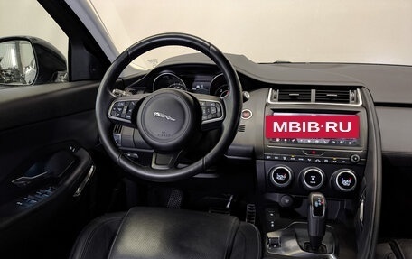 Jaguar E-Pace, 2019 год, 2 895 000 рублей, 30 фотография