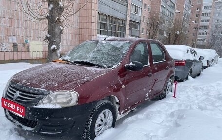 Renault Logan I, 2013 год, 235 000 рублей, 2 фотография
