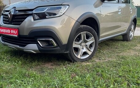 Renault Logan II, 2021 год, 1 380 000 рублей, 3 фотография