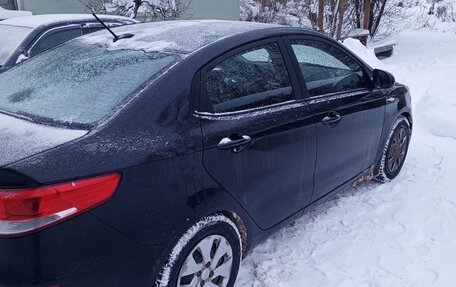 KIA Rio III рестайлинг, 2017 год, 1 100 000 рублей, 2 фотография