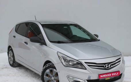 Hyundai Solaris II рестайлинг, 2015 год, 999 000 рублей, 3 фотография