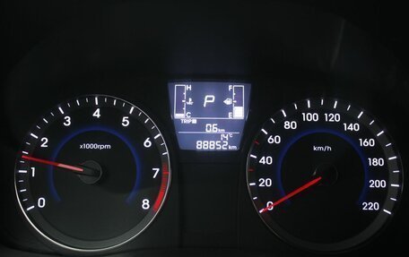 Hyundai Solaris II рестайлинг, 2015 год, 999 000 рублей, 14 фотография