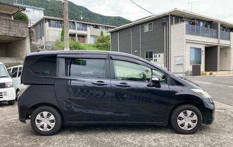 Honda Freed I, 2012 год, 843 000 рублей, 4 фотография