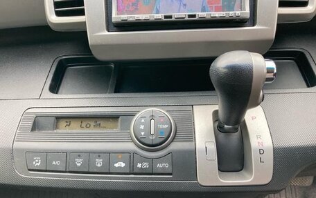 Honda Freed I, 2012 год, 843 000 рублей, 26 фотография