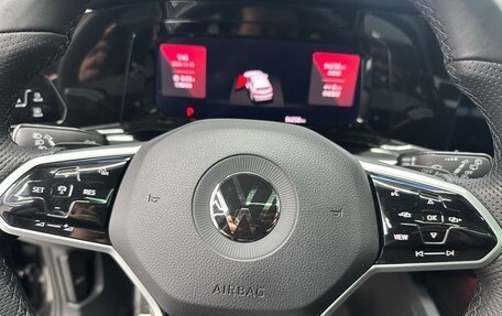 Volkswagen Golf VIII, 2022 год, 1 990 000 рублей, 8 фотография