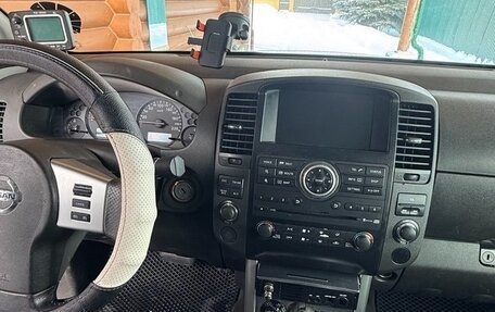 Nissan Navara (Frontier), 2010 год, 1 325 000 рублей, 12 фотография